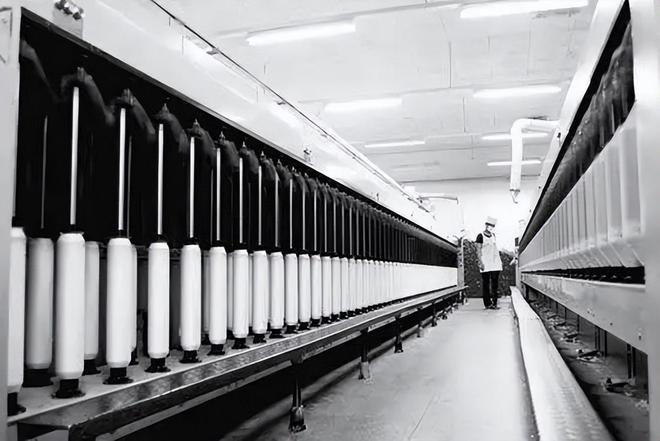 1950年美國切斷棉花供應,試圖擊垮我國棉紡織業(yè),中國強力反擊